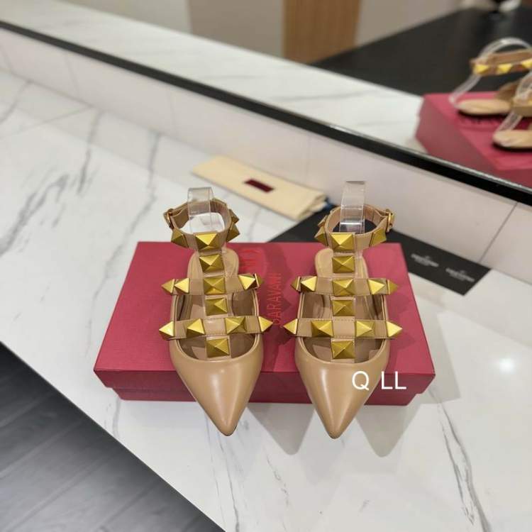 Picture of Valentino Shoes _SKUValentinosz35-40LL070720138